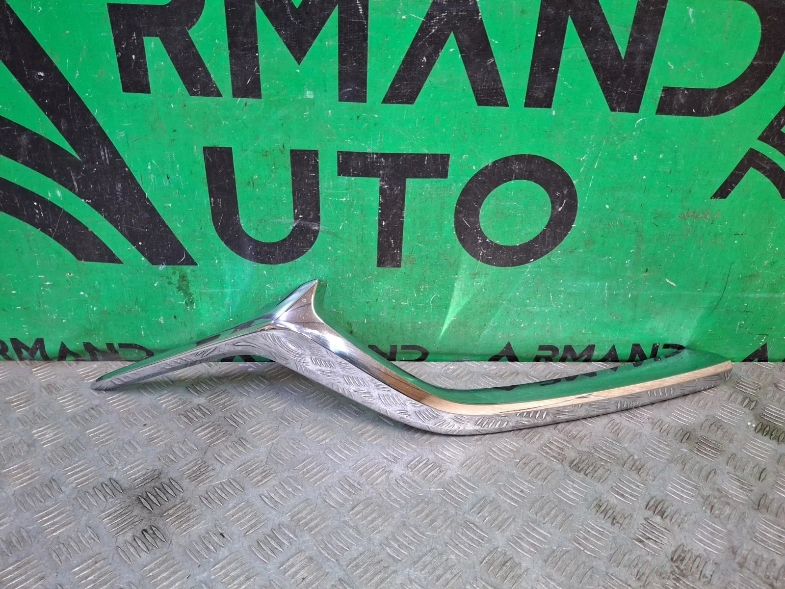 Накладка решетки радиатора Mazda CX-5 2017-нв