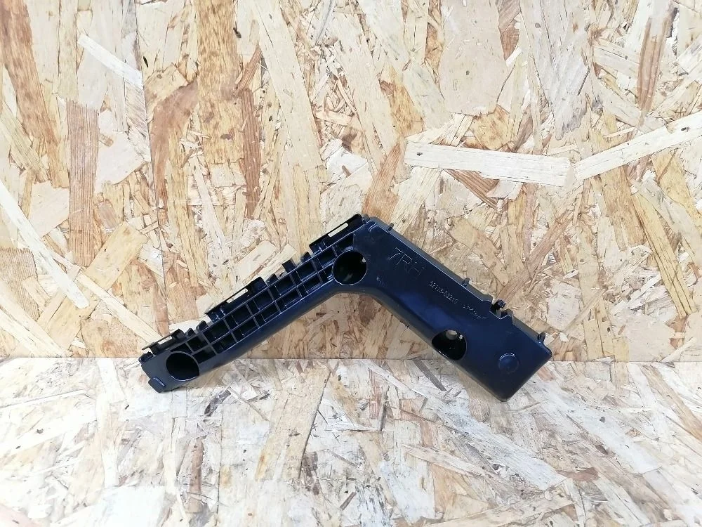 Кронштейн бампера пер. прав. Toyota Corolla XI рестайлинг (2015—2019) 5211502360