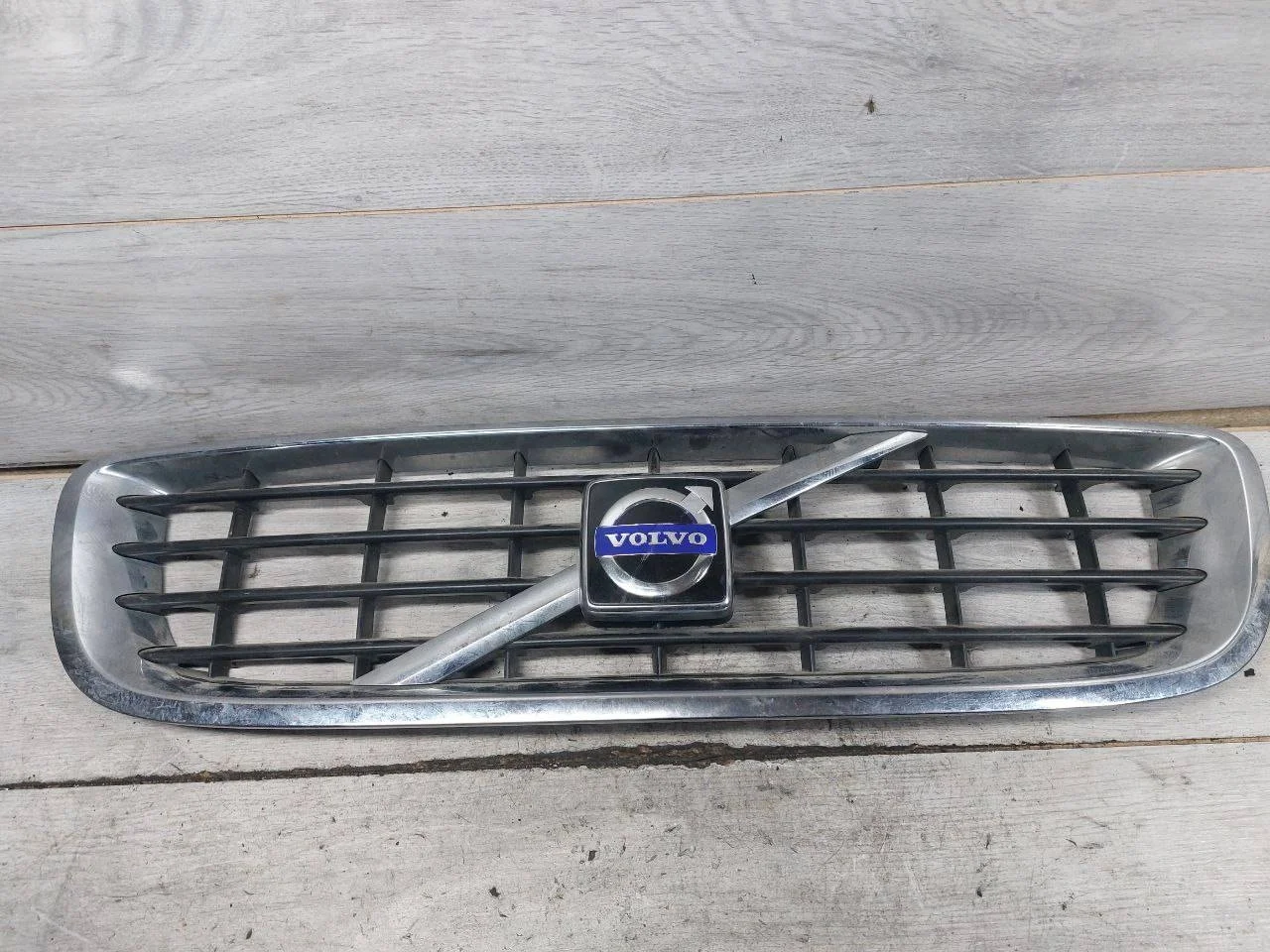 решетка радиатора Volvo S40 2