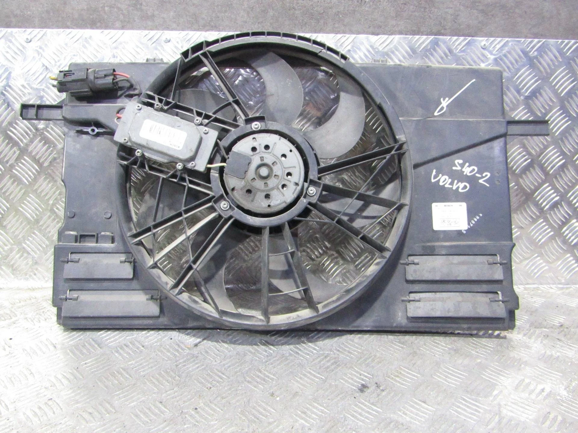 вентилятор охлаждения Volvo S40 2