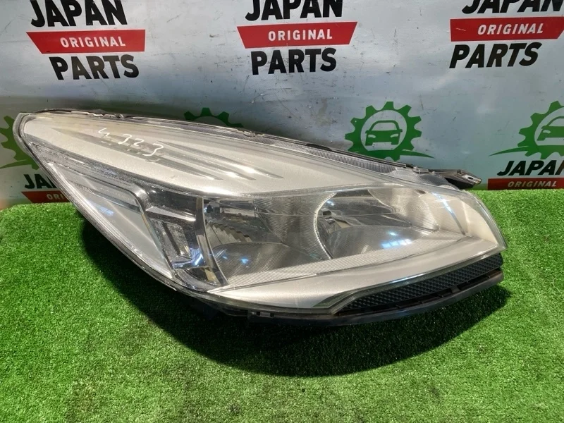 Фара Ford Kuga 2013 90014884 C520 TXMA, передняя правая