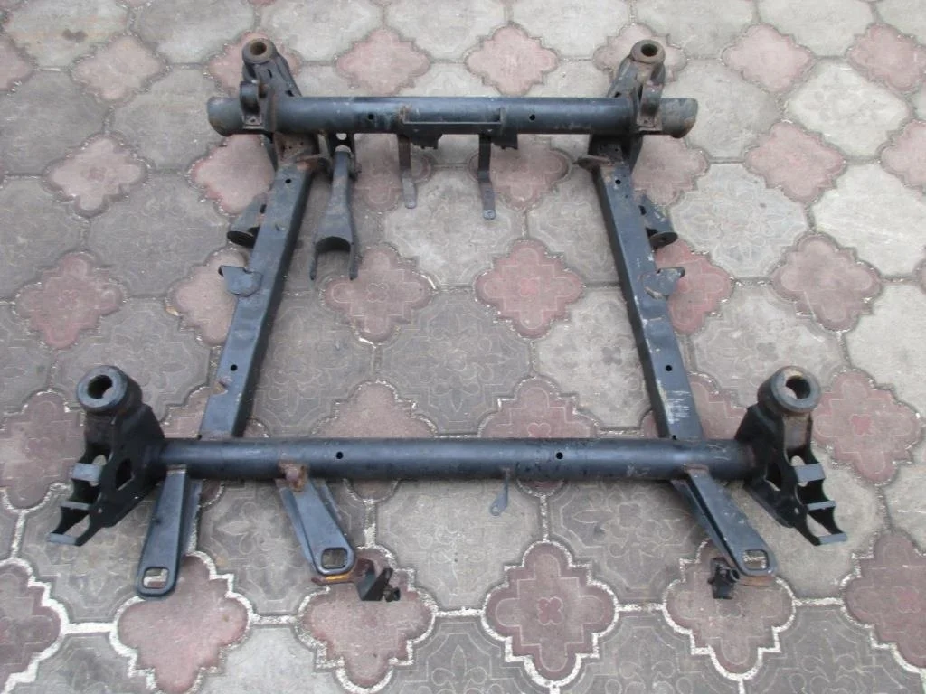 Подрамник передний Mercedes-Benz