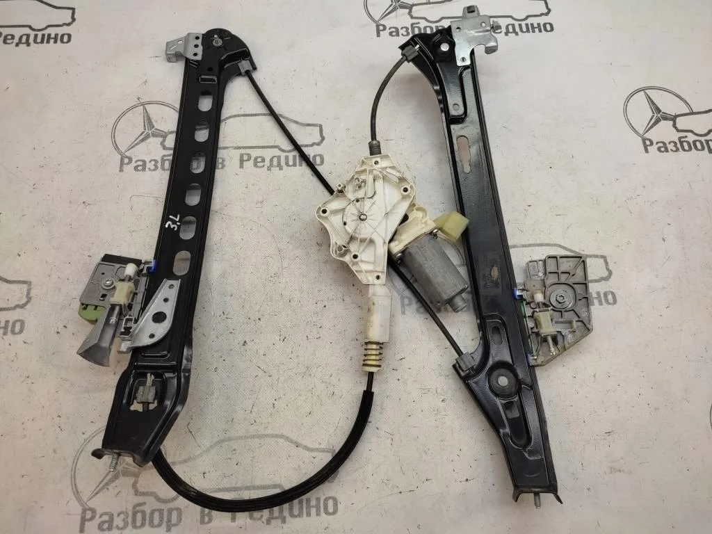 Стеклоподъемник задний левый Mercedes-Benz