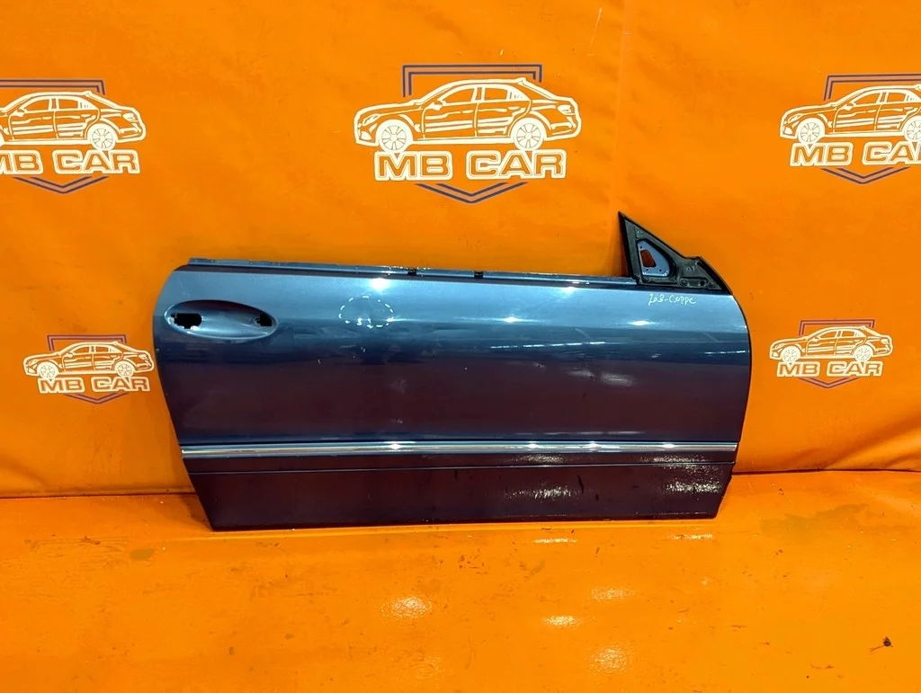 Дверь передняя правая Mercedes-Benz