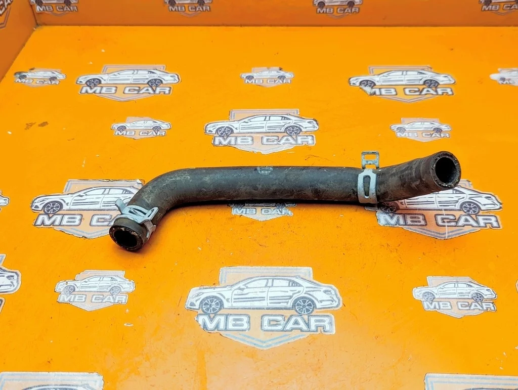 Патрубок ОЖ Mercedes-Benz