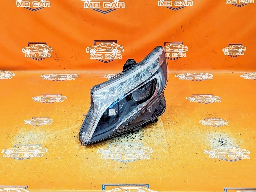 Фара левая Mercedes-Benz