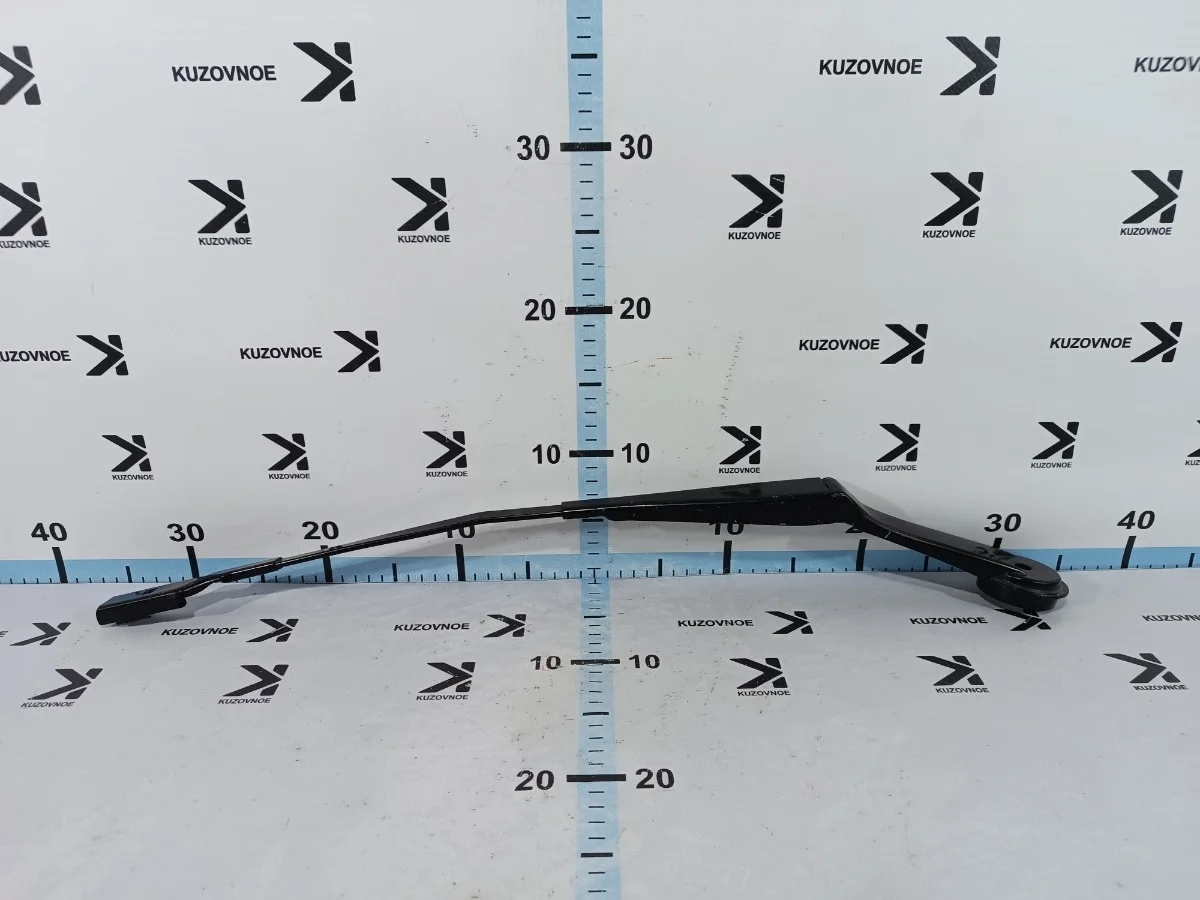 Поводок стеклоочистителя (дворник) Ford Focus 2015 CB8