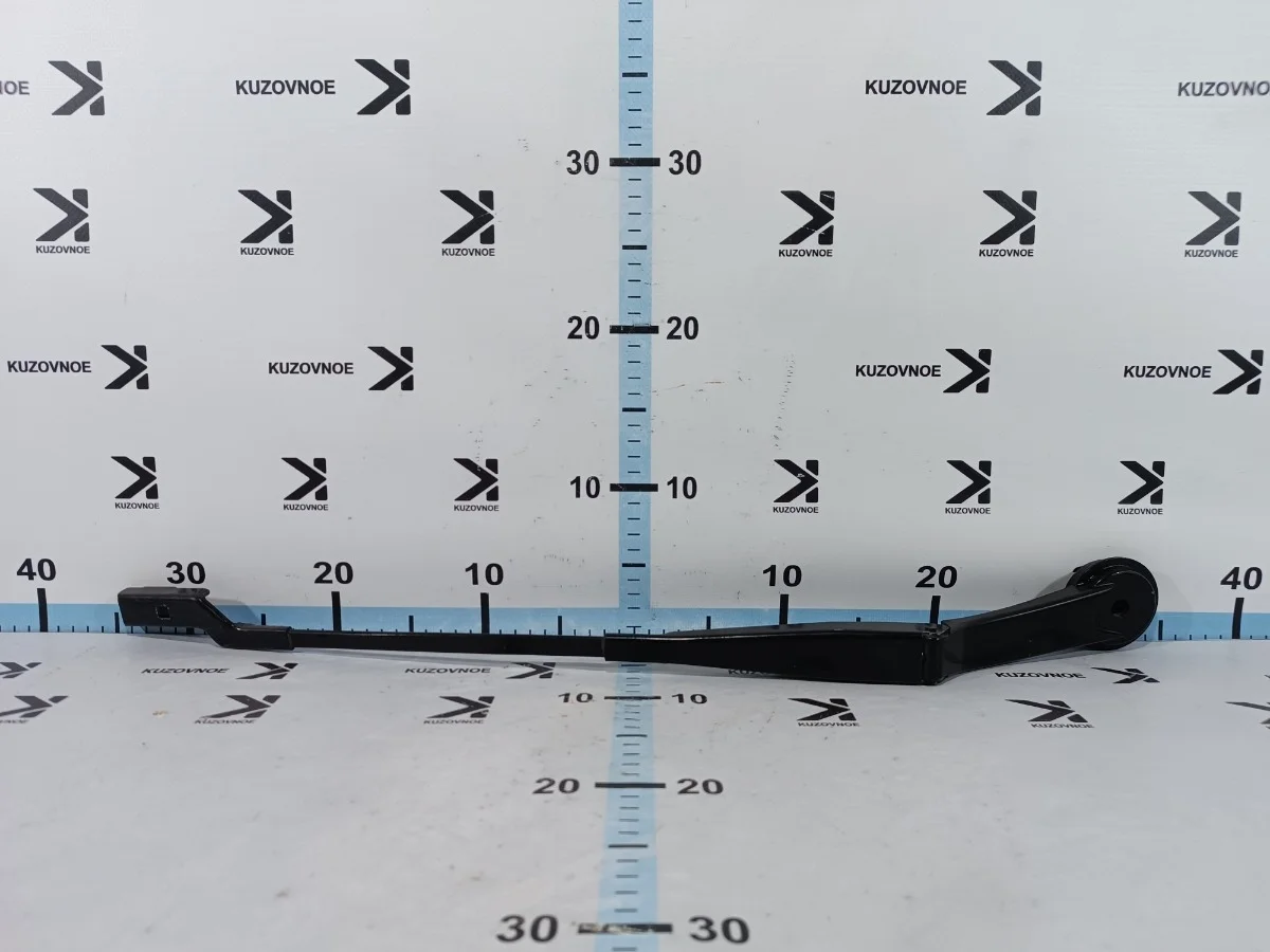 Поводок стеклоочистителя (дворник) Ford Focus 2011 CB8