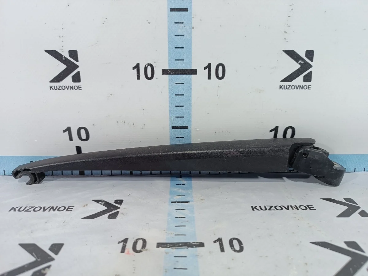 Поводок стеклоочистителя (дворник) Mazda Mazda3 2011 BL