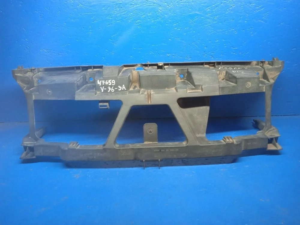 Усилитель переднего бампера Renault Scenic 2