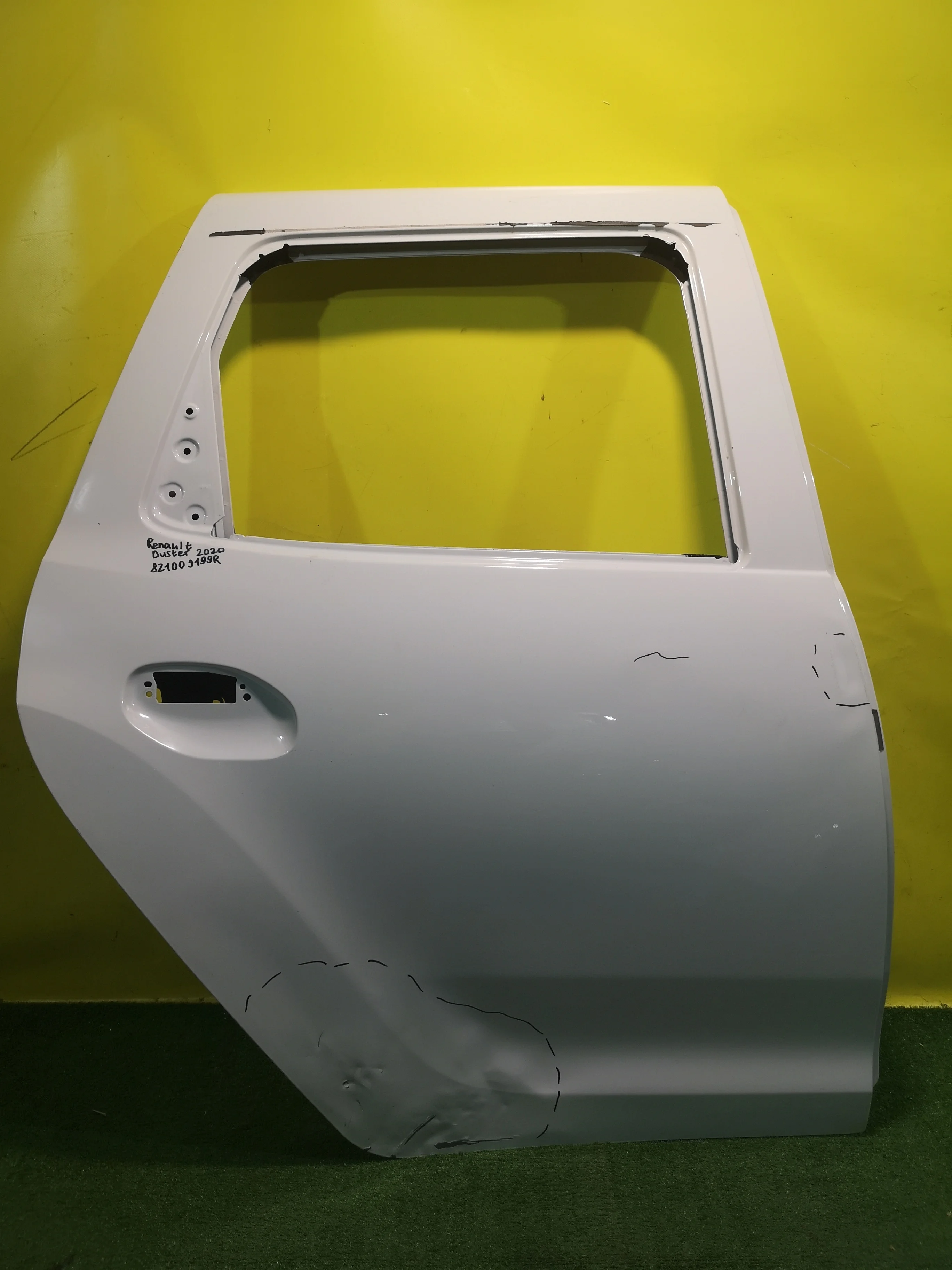 Дверь задняя правая  Renault Duster 2020 821009199R 24519