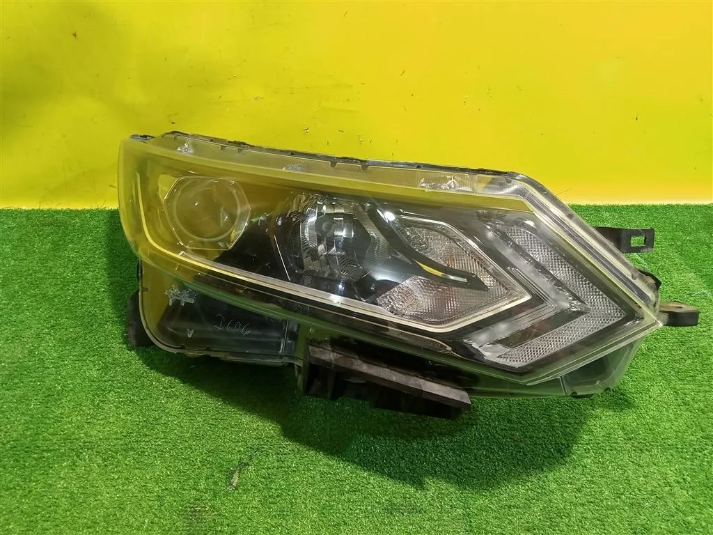 Фара правая  Nissan Qashqai (J11) 2017 26010HV00B 24742