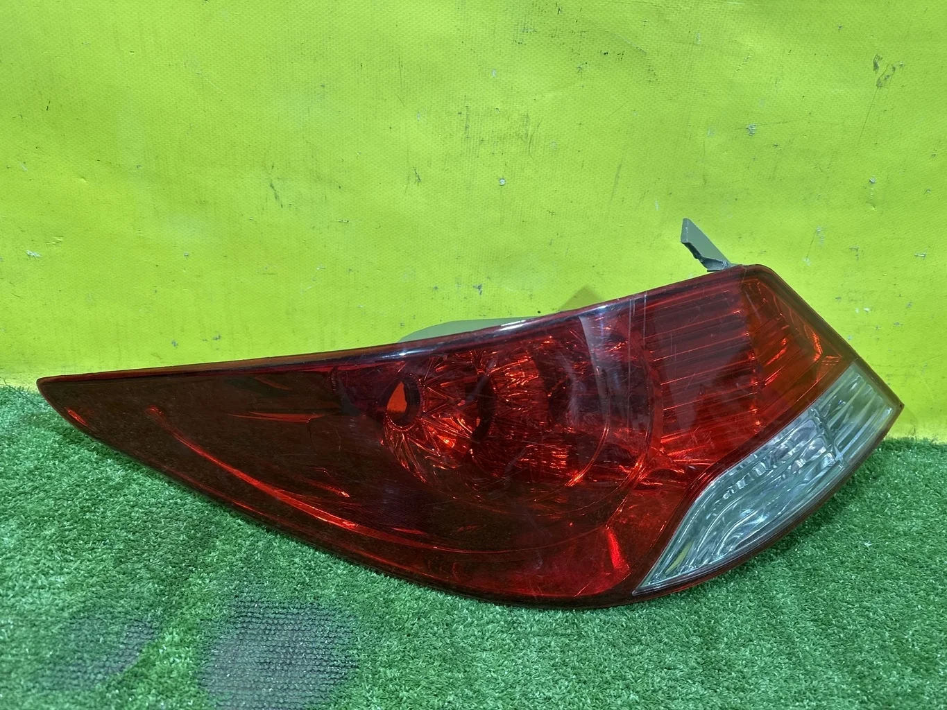 Фонарь задний левый  Hyundai Solaris 2010 924111R020 42137