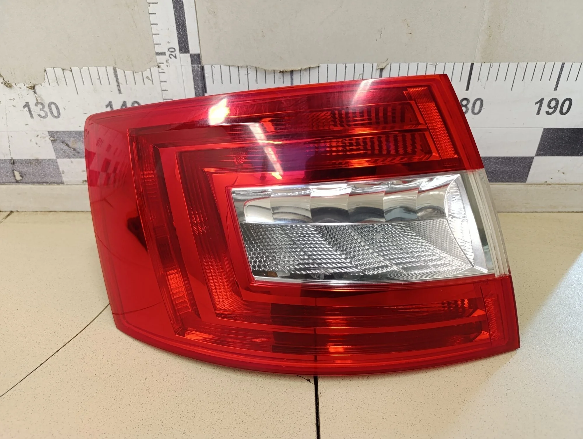 Фонарь задний левый Octavia (A7) 2013>