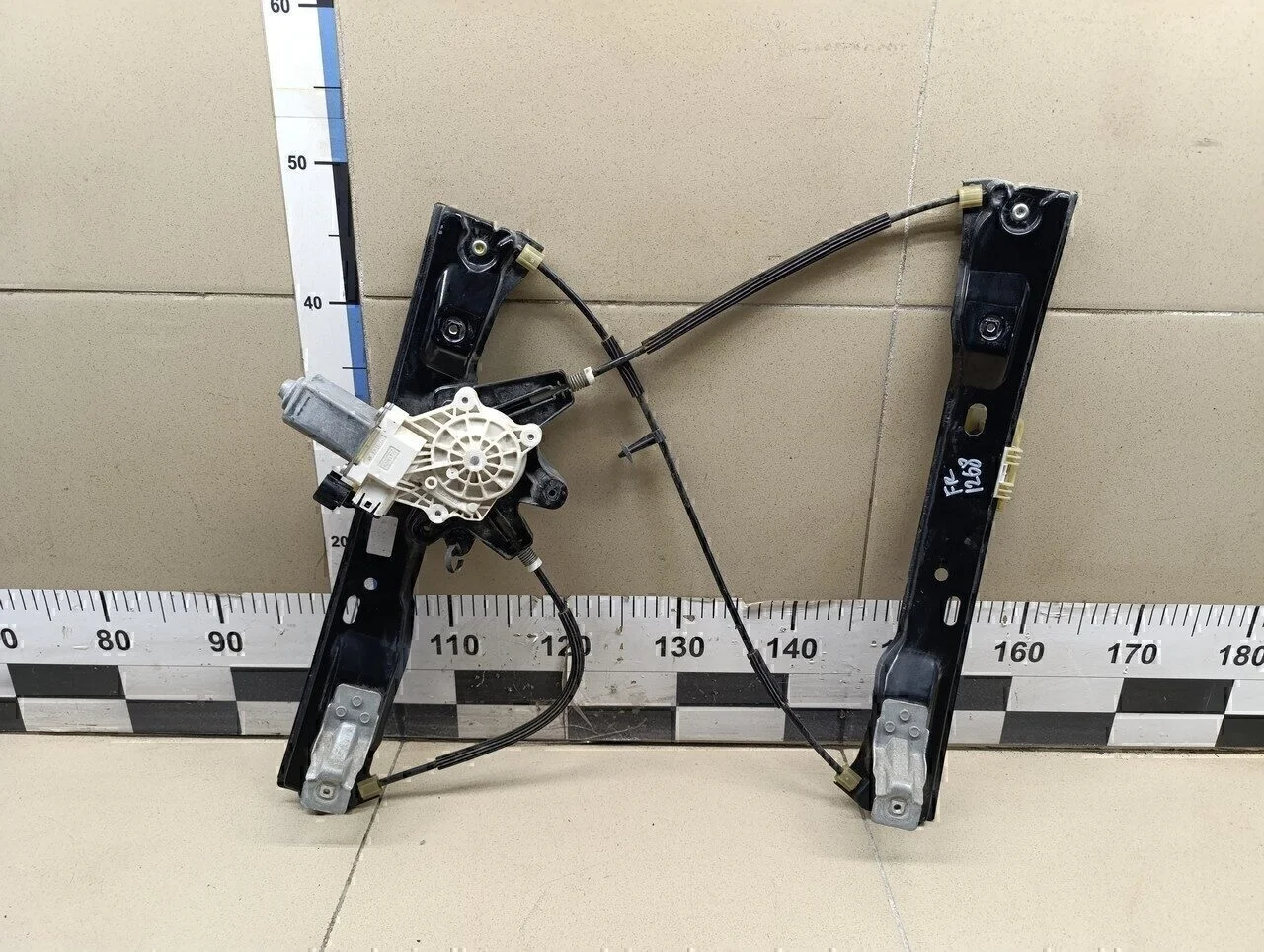 Стеклоподъемник электр. передний правый Focus III 2011>