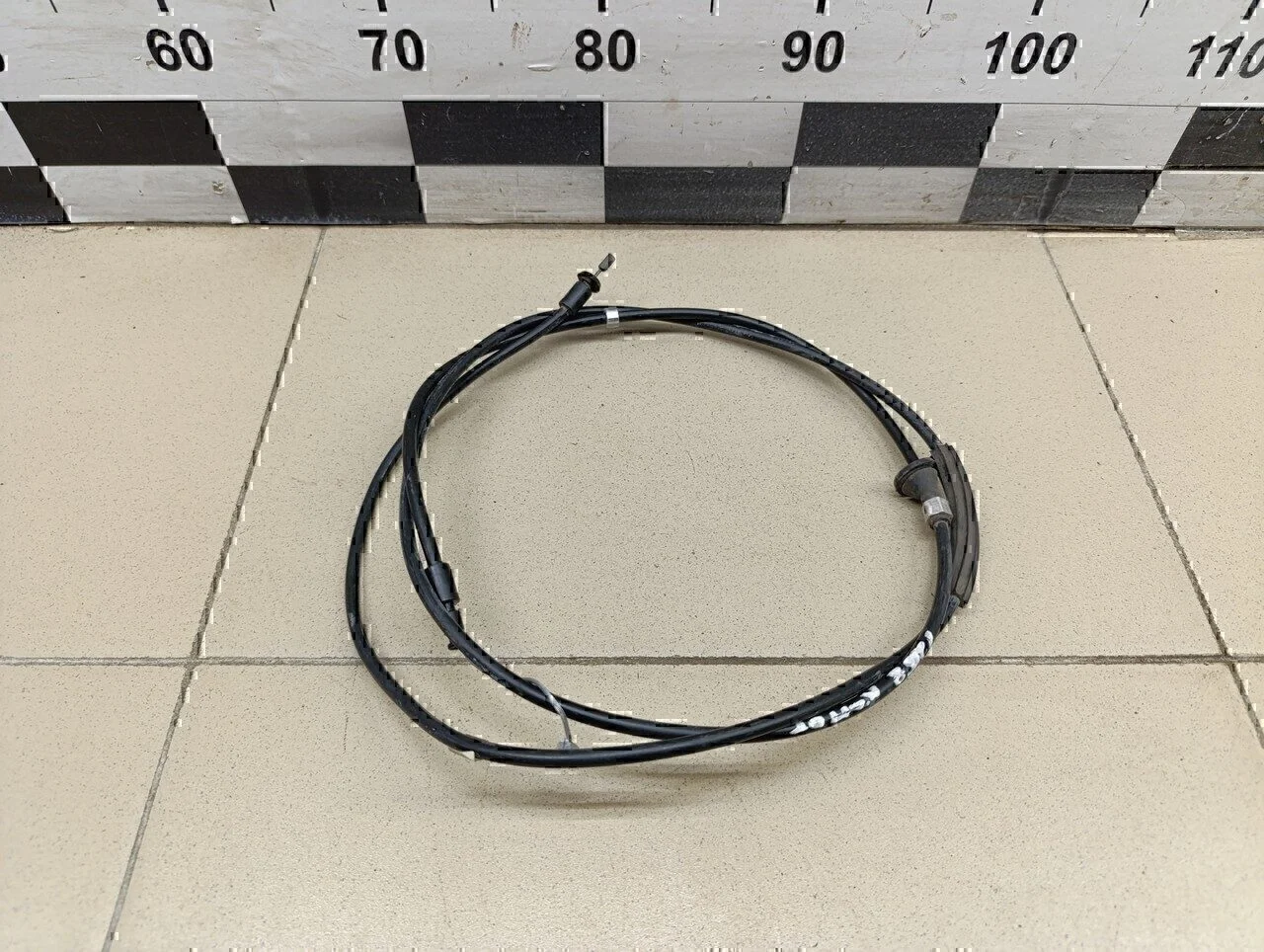 Трос открывания капота Focus III 2011>