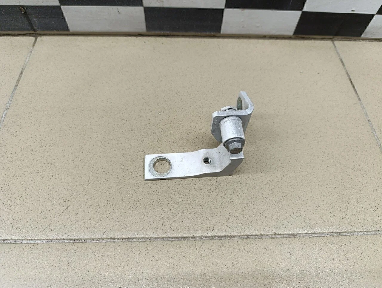 Петля двери Focus III 2011>