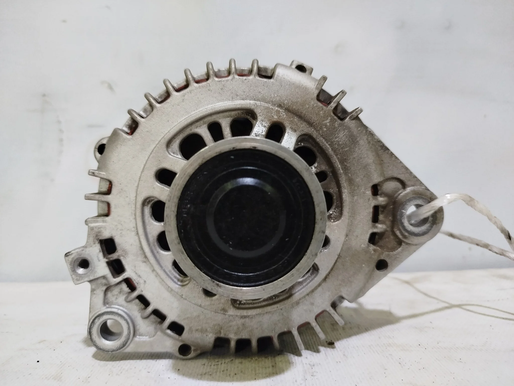 ГЕНЕРАТОР NISSAN 23100AU400 D101