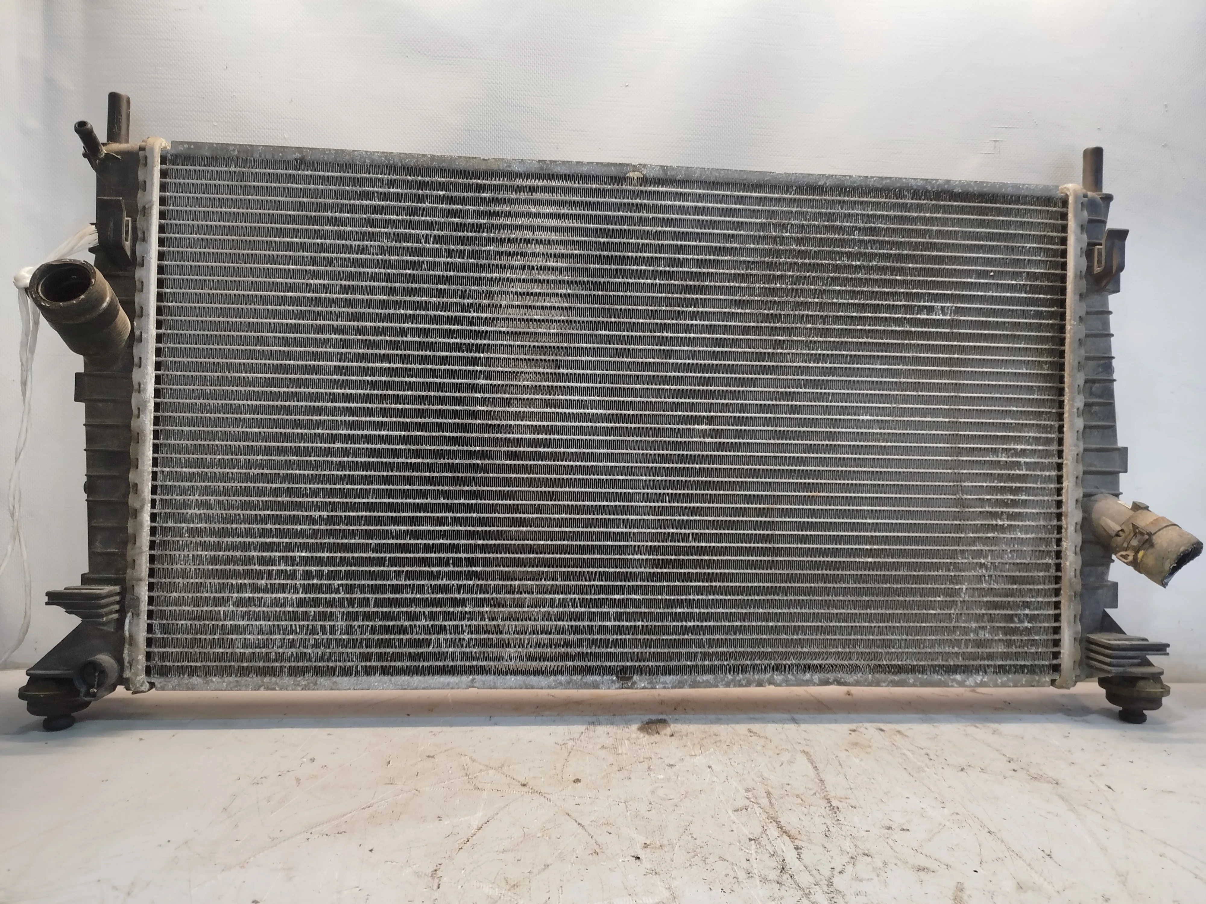 РАДИАТОР ДВИГАТЕЛЯ MAZDA FORD VOLVO Z60215200C DY240ZZ