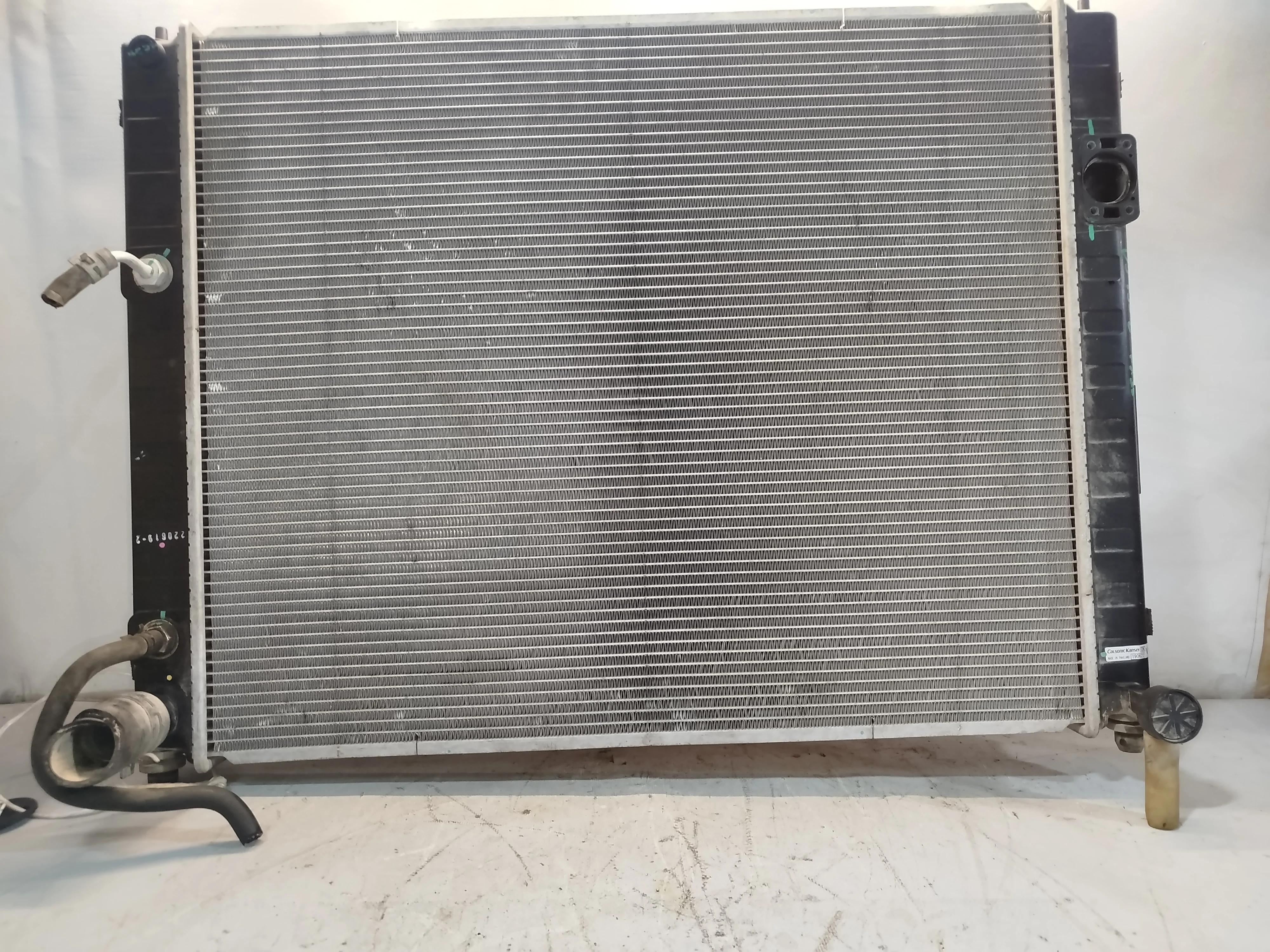 РАДИАТОР ДВИГАТЕЛЯ NISSAN INFINITI 214601BB0A DY199ZZ