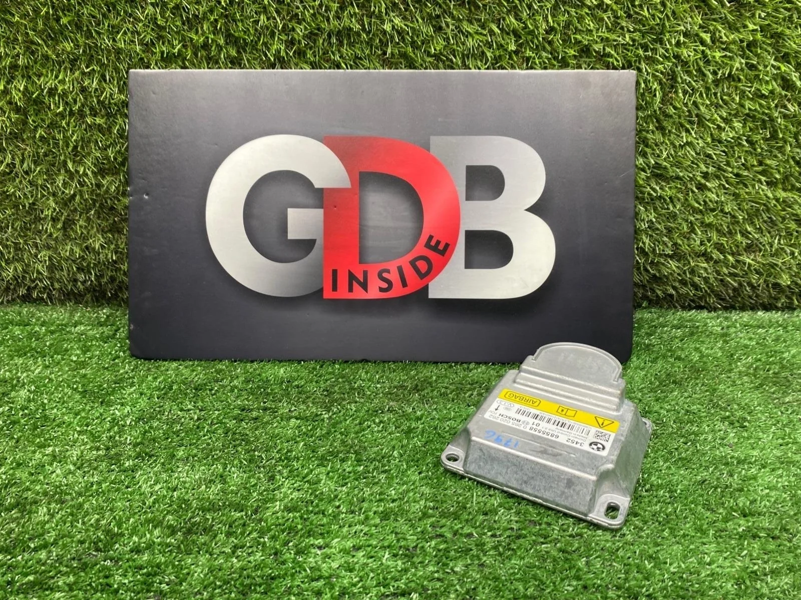 Блок управления airbag BMW 1 series 24.04.2012 34526863433 F20 N13B16A