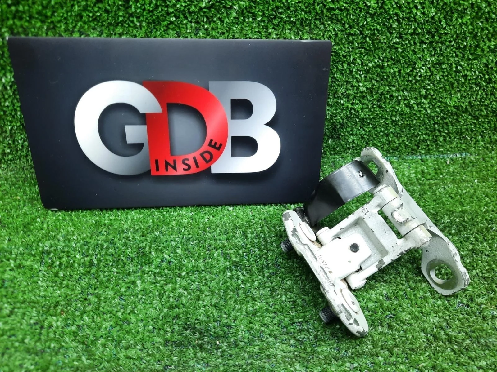 Петли багажной двери BMW X1 23.09.2011 41627067219 E84 N20B20A, задние левые