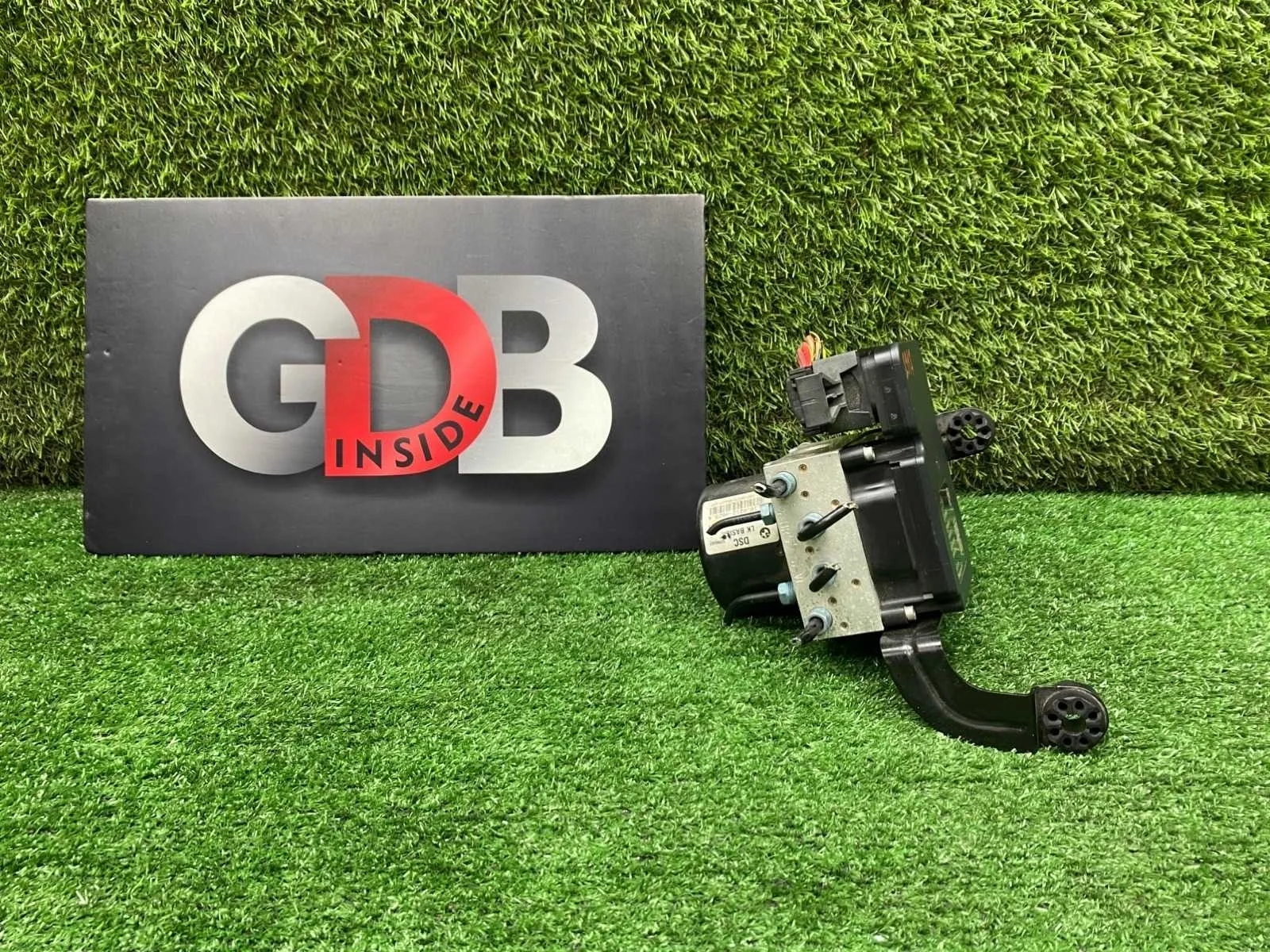 Блок abs BMW 1 series 24.04.2012 34512460453 F20 N13B16A