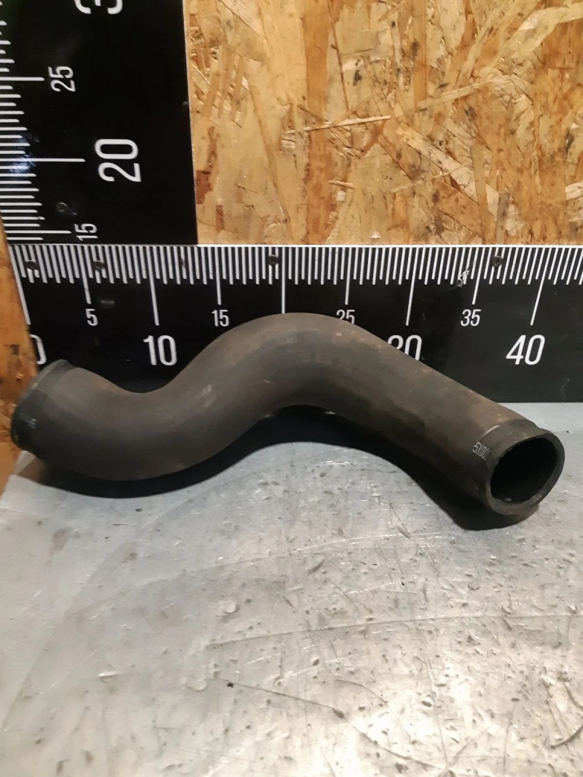 Патрубок интеркулера Nissan Pathfinder III рестайлинг (2010—2014) 2011 KAF - бежевый