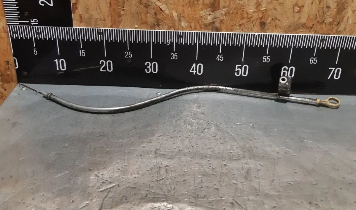 Щуп масляный Nissan Pathfinder III рестайлинг (2010—2014) 2011 KAF - бежевый