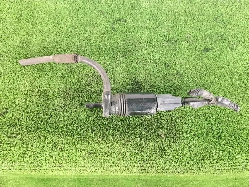 Насос омывателя фар volvo s40 2010