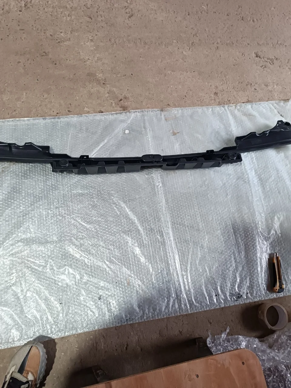 Кронштейн бампера Land-Rover Range Rover 2017 LR037923, задний