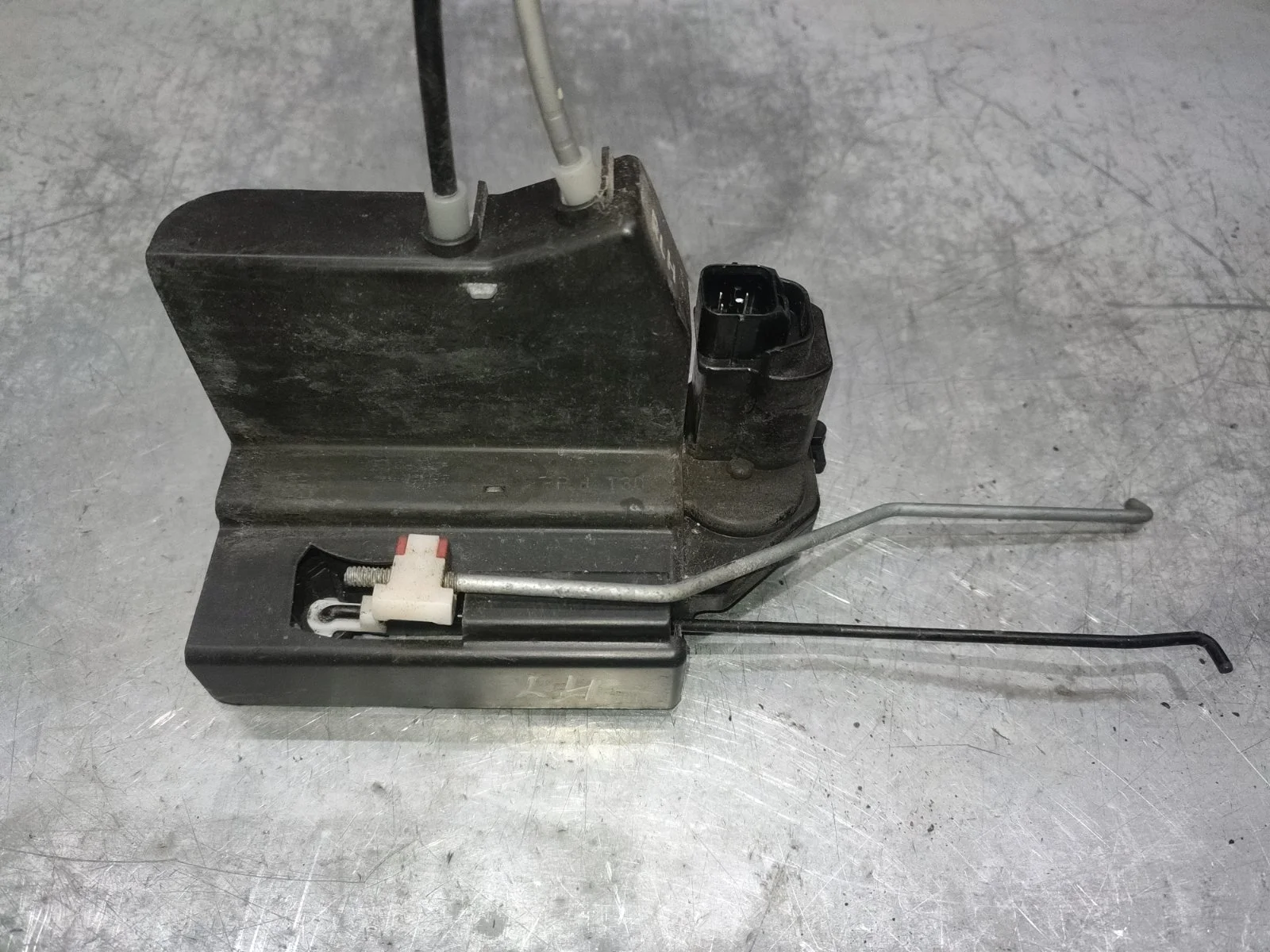 Замок двери SsangYong Kyron 2009 D130