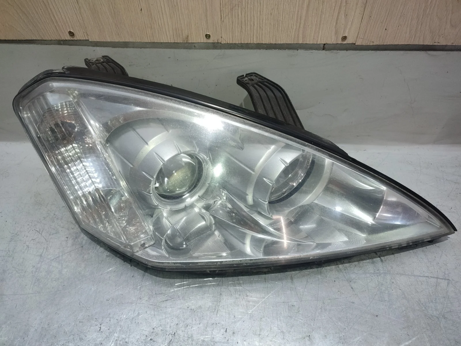 Фара SsangYong Kyron 2008 D130