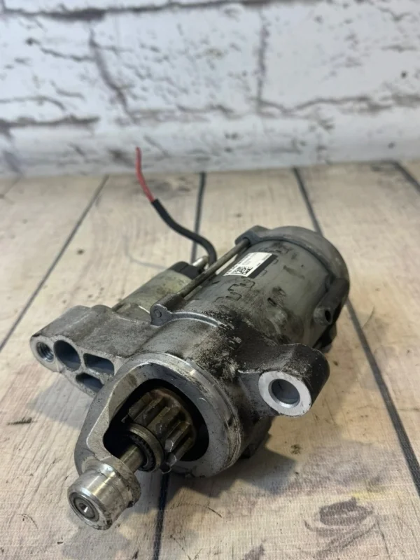 Стартер Audi A4