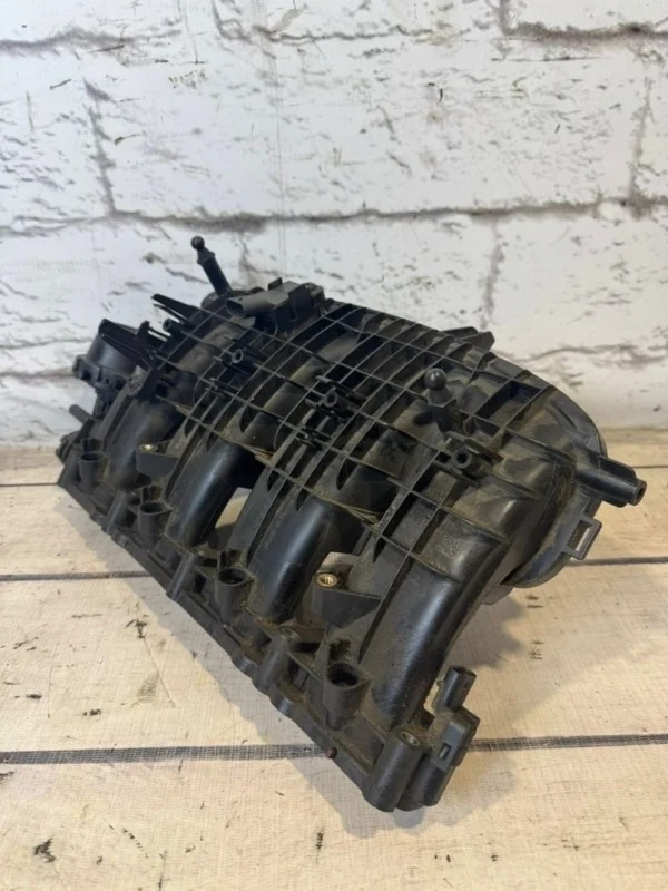 Коллектор впускной VW Passat 2012 B7