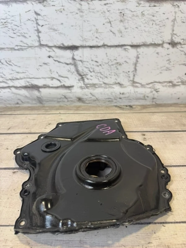 Крышка двигателя передняя VW Passat 2012 B7