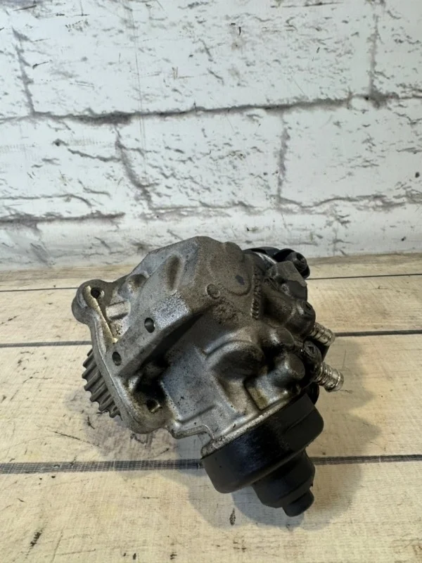 Насос топливный высокого давления тнвд VW Touareg 2008