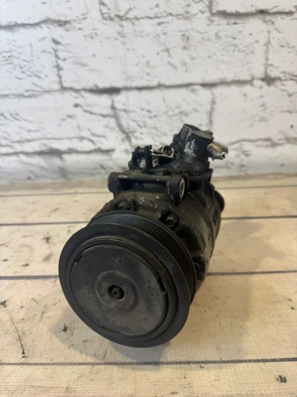Компрессор кондиционера VW Touareg 2008