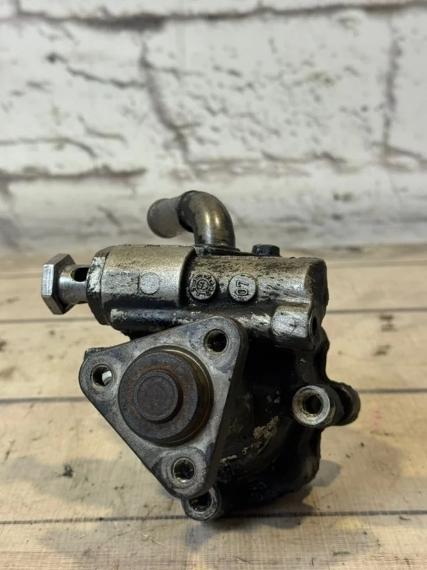 Насос гидроусилителя руля VW Touareg 1 2009