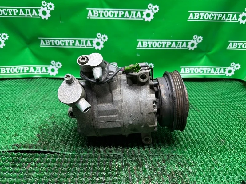 Компрессор кондиционера Volkswagen Passat 1998-2005 8D0260808 B5 1.8