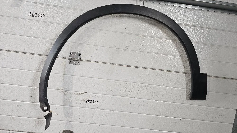 Накладка крыла передняя левая Nissan Qashqai I (2006—2010)