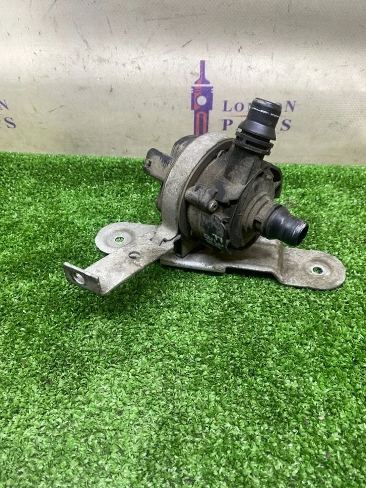 Дополнительная водяная помпа BMW 320i F30