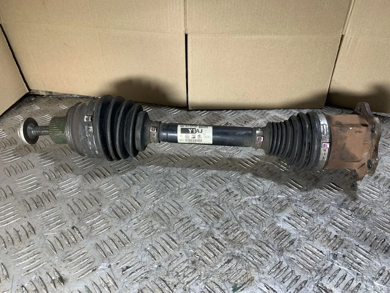 Приводной вал audi a4 a5 8k0407271aj