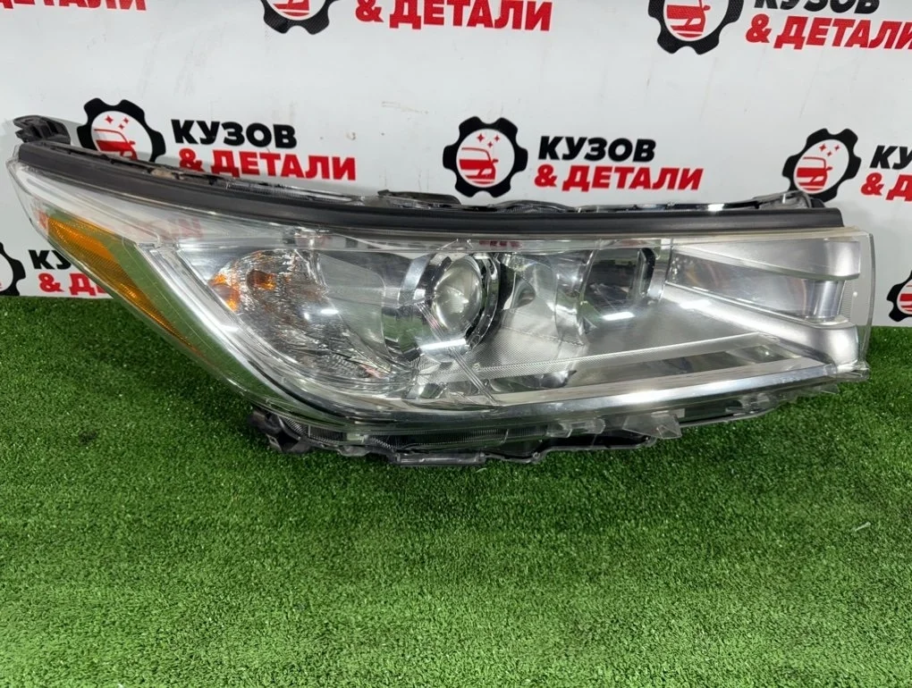 Фара ксеноновая toyota highlander 2016-2020 811100E380 XU50, передняя правая