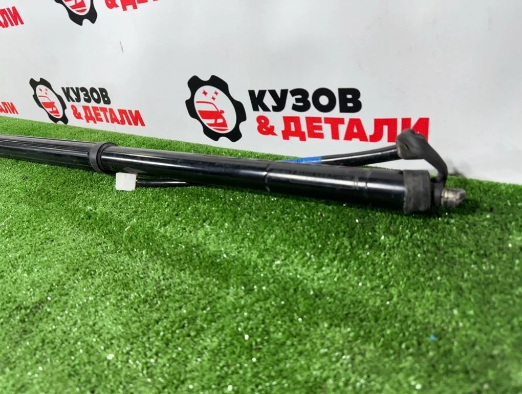 Амортизатор крышки багажника Lexus RX 2015-2022 6891048070 AL20, правый