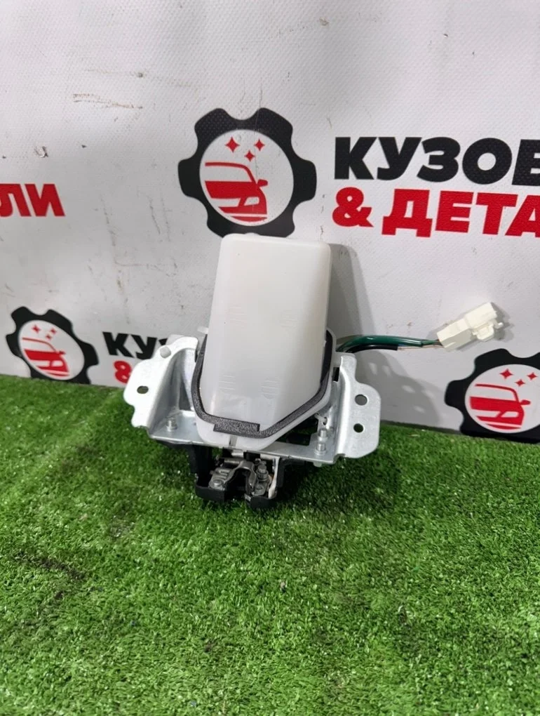 Замок стекла багажника Toyota Land Cruiser Prado 2017-2023 6937060020 150