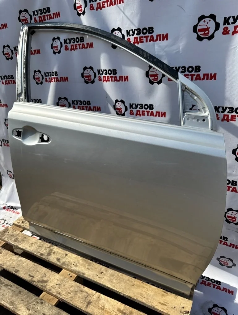 Дверь боковая Toyota RAV 4 2012-2018 6700142150 40, передняя правая