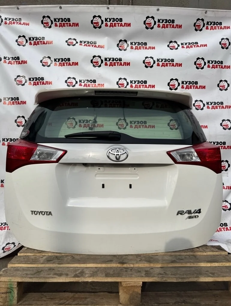 Крышка багажника Toyota RAV 4 2012-2018 6700542431 40