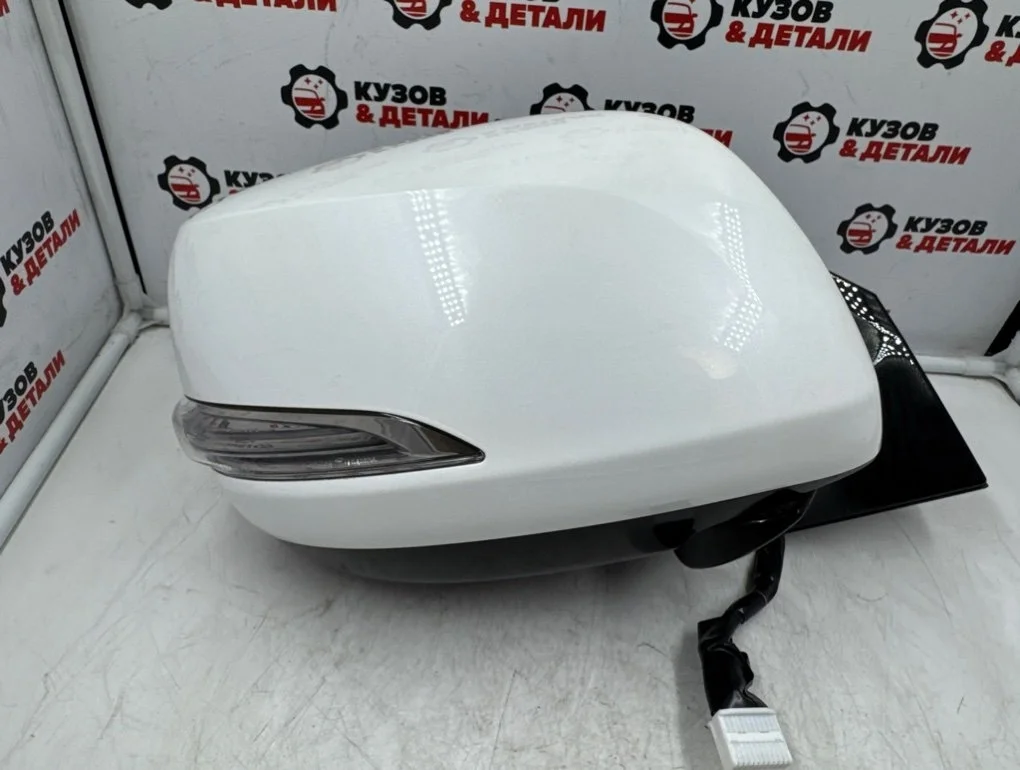 Зеркало заднего вида боковое Lexus LX 2015-2021 8794060S24 570, правое