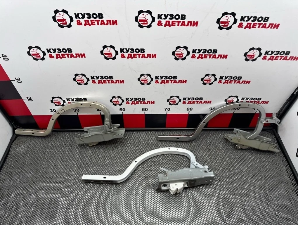 Петля крышки багажника Lexus ES 2012-2018 6451033151 XV60, левая